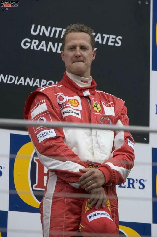 Auch Michael Schumacher kann an seinen Erfolg - den er sportlich fair errungen hat - keinen Gefallen finden. Der Rekordchampion weiß, dass an diesem Tag viel in der Formel 1 kaputtgegangen ist. Auch andere 