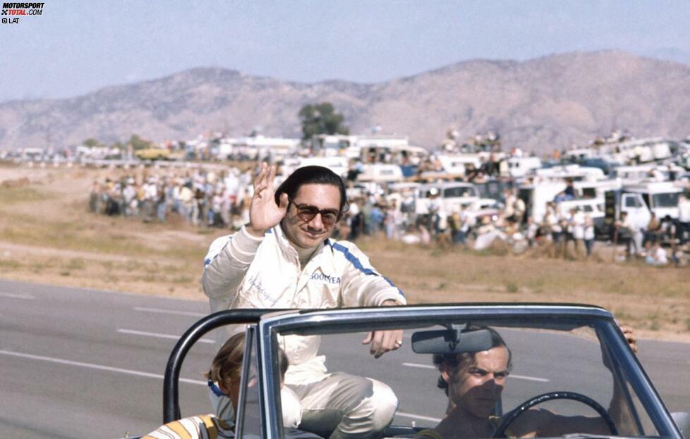 Die Strecke wurde später in Autodromo Hermanos Rodriguez umgetauft - zu Ehren Ricardos und seines Rennbruders Pedro, der bei 54 Grand-Prix-Starts zwischen 1963 und seinem Tod bei einem Sportwagenrennen 1971 zwei Siege einfahren konnte. Pedro Rodriguez ist hier bei einem Can-Am-Rennen in Riverside (USA) zu sehen.