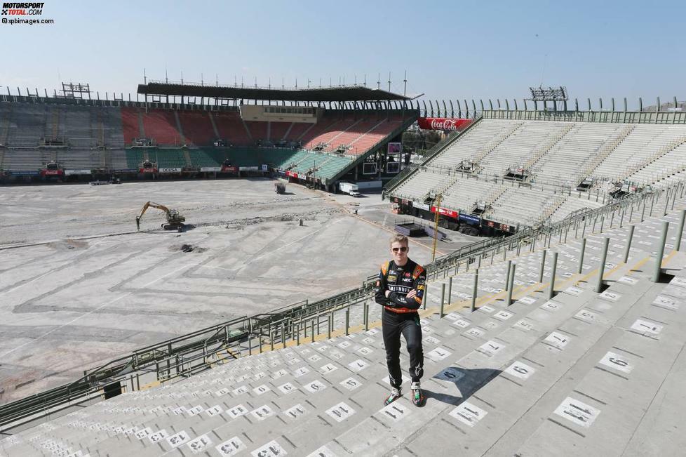 Der Circuit de Barcelona-Catalunya war Austragungsort des Radrennens der Sommerspiele 1992 und die Gegengerade des Circuit Gilles Villeneuve verläuft parallel zu dem Olympischen Ruderbecken das während der Sommerspiele 1976 benutzt wurde. In der Magdalena Mixhuca Sports City, durch die das Autódromo Hermanos Rodríguez führt, fanden mehrere Veranstaltungen der Olympischen Spiele in Mexiko-Stadt 1968 statt.