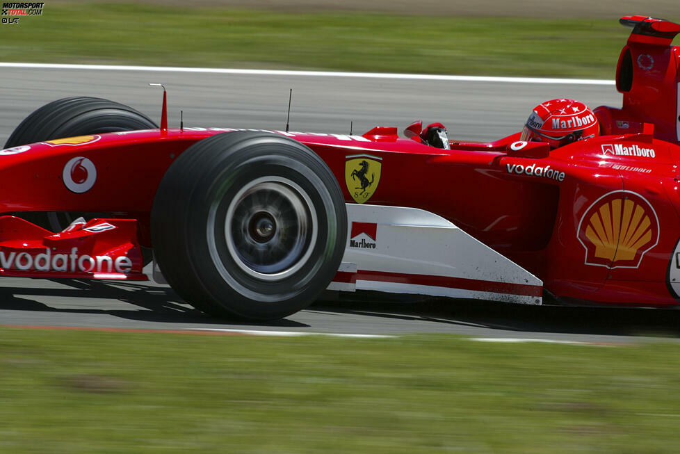 Schumacher hält außerdem den Rekord für die meisten Pole-Positions auf dem Circuit de Barcelona-Catalunya. Der Deutsche startete siebenmal von ganz vorne (1994, 1995 und 2000-2004). Die einzigen anderen Piloten, die auf diesem Kurs mehr als eine Pole-Position vorzuweisen haben, sind Mika Häkkinen (1998, 1999), Kimi Räikkönen (2005, 2008) und Mark Webber (2010, 2011).