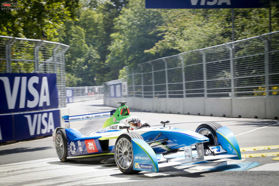 Trulli: Viel war vom Team des ehemaligen Formel-1-Piloten Jarno Trulli in diesem Sommer nicht zu sehen. Lediglich am letzten Testtag konnten Vitantonio Liuzzi und Salvador Duran ein paar Testläufe wagen - und das mit einem Boliden, der wie der Bolide aus der letzten Saison aussieht. Also mit viel Hellblau, etwas Weiß und ein bisschen Grün.