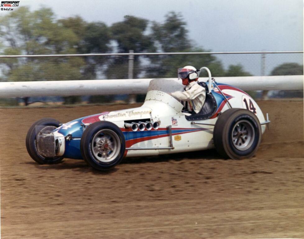 Den Anfang einer langen und erfolgreichen Karriere als Rennfahrer bilden für Foyt erste Rennen auf den klassischen amerikanischen Dirt-Tracks.