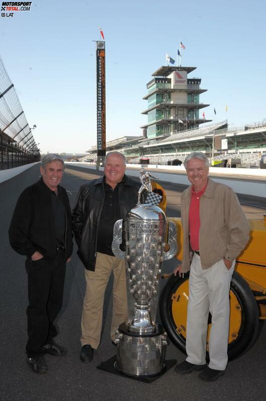 Später tun es ihm Al Unser (links) und Rick Mears (rechts) gleich. Sie bringen es genau wie Foyt auf vier Indy-500-Siege.