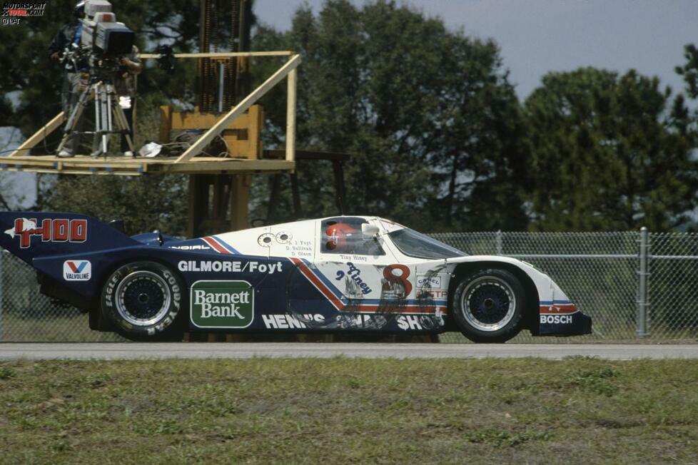 Auch auf der Langstrecke ist der Texaner erfolgreich. Zu seinem Le-Mans-Sieg von 1967 reiht er 1985 zusammen mit Bob Wollek einen Sieg bei den 12 Stunden von Sebring (Foto: 1986). Zudem gewinnt Foyt 1983 und 1985 die 24 Stunden von Daytona.