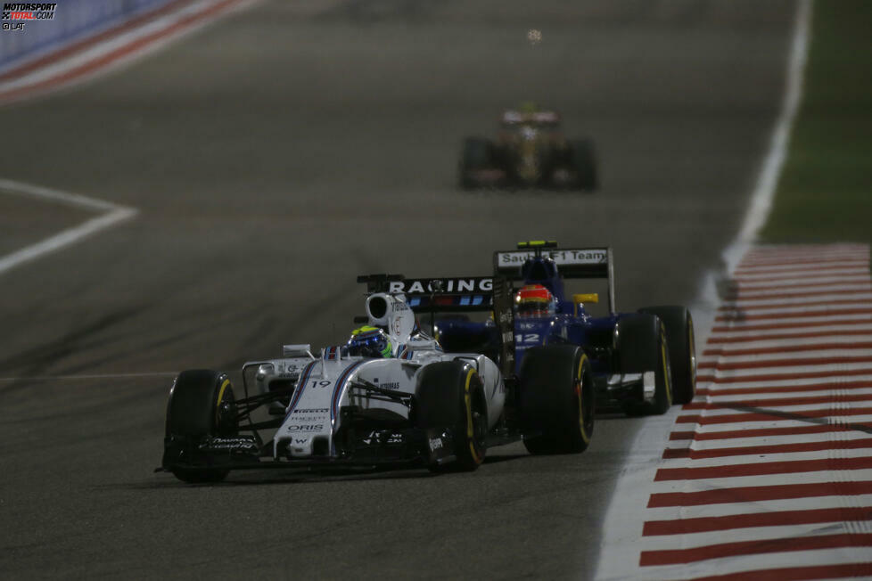 Weiter hinten sorgt Sauber-Rookie Felipe Nasr einmal mehr für Furore. Außen antäuschen, innen vorbeiziehen gegen Landsmann Felipe Massa im Kampf um Platz zehn!