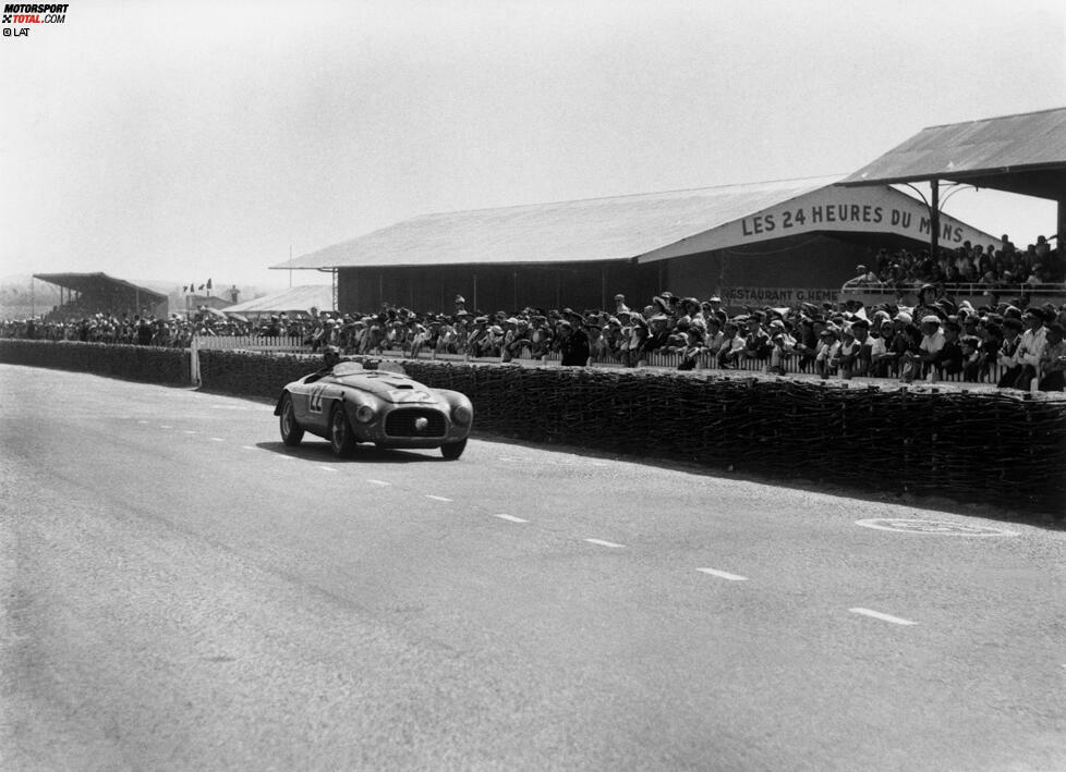 Luigi Chinetti (3 Siege): Der gebürtige Italiener verbrachte sein Leben in den USA, feierte aber seine sportlichen Erfolge in italienischen Fahrzeugen. Chinetti gewann die 24 Stunden von Le Mans am Steuer eines Alfa Romeo 8C (1932 und 1934) sowie eines Ferrari 166MM (1949). Der letzte Gesamtsieg an der Sarthe brachte ihm geschäftlich großen Erfolg. Chinetti wurde damals erster offizieller Ferrari-Händler in den USA. 1965 gewannen Gregory/Rindt in einem Ferrari 250LM des NART-Teams von Chinetti in Le Mans.