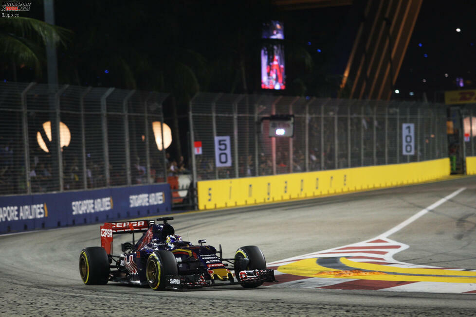 Max Verstappen bleibt am Start stehen, wird in die Box geschoben - und nimmt das Rennen mit einer Runde Rückstand auf. Trotzdem sollte es für ihn noch ein positiver Abend werden.