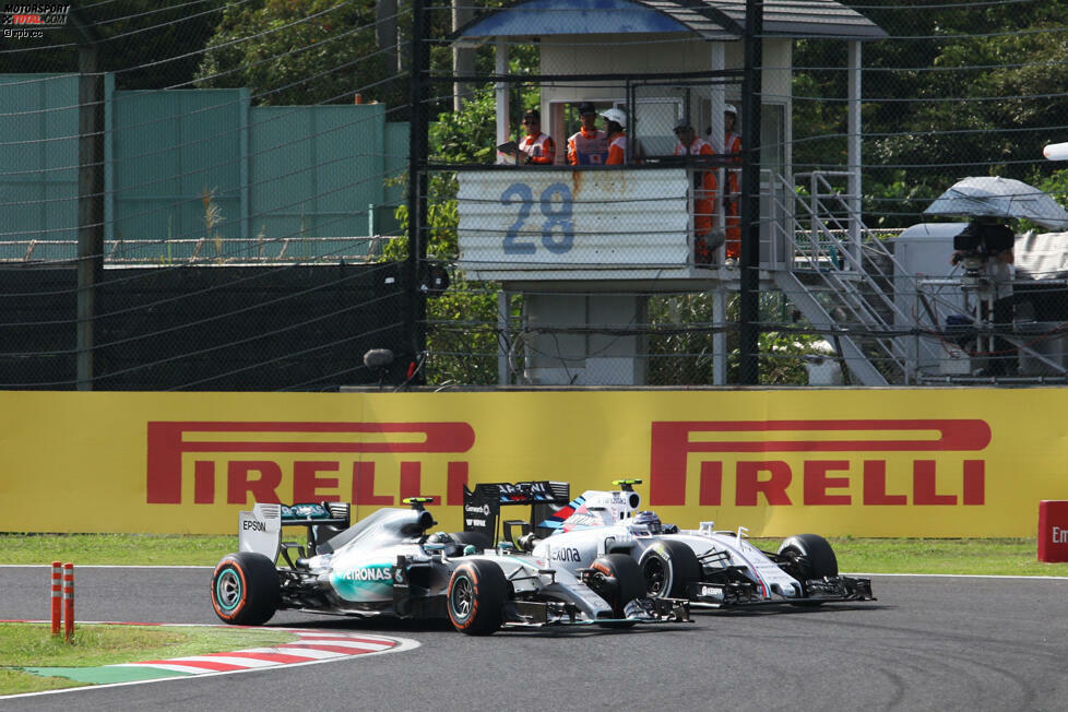 Im Kampf um Platz drei kommt Bottas vier Runden vor Rosberg zum ersten Boxenstopp und verhindert so einen 