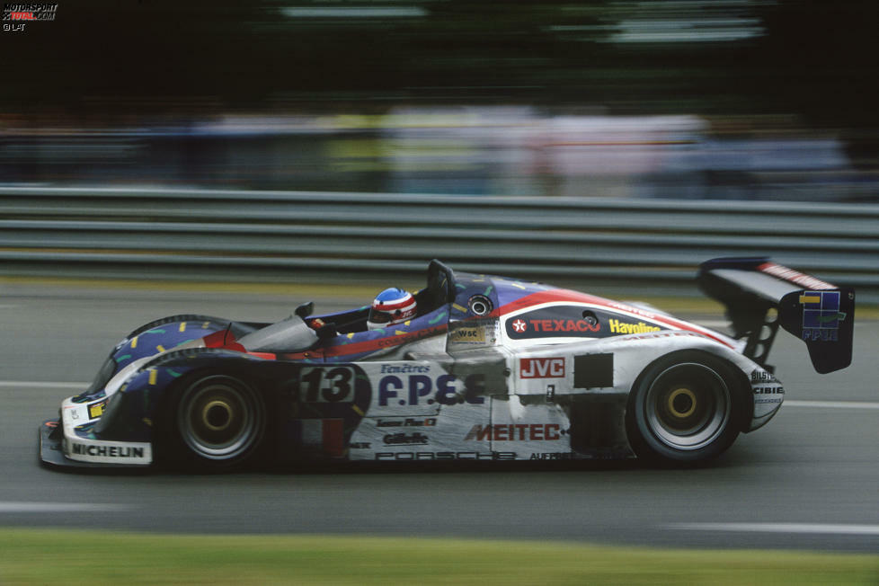 Mario Andretti (ein Formel-1-Titel): Über eine Spanne von sage und schreibe 34 Jahren geht der US-Amerikaner achtmal in Le Mans an den Start und steuert dabei verschiedenste Fahrzeuge: 1966 und 1967 scheidet er zweimal auf einem Ford GT40 aus und widmet sich daraufhin seiner Formel-1-Karriere. Gemeinsam mit seinem Sohn Michael nimmt er 1983 und 1988 in Le Mans teil. Ein weiteres Comeback gibt es in den 90ern: Bei drei Einsätzen für Courage springt 1995 ein zweiter Platz mit Bob Wollek und Eric Helary heraus. Im Alter von 60 Jahren fährt er im Jahr 2000 noch einmal in einem Panoz auf den 15. Rang. Starts: 8; Beste Platzierung: 2.