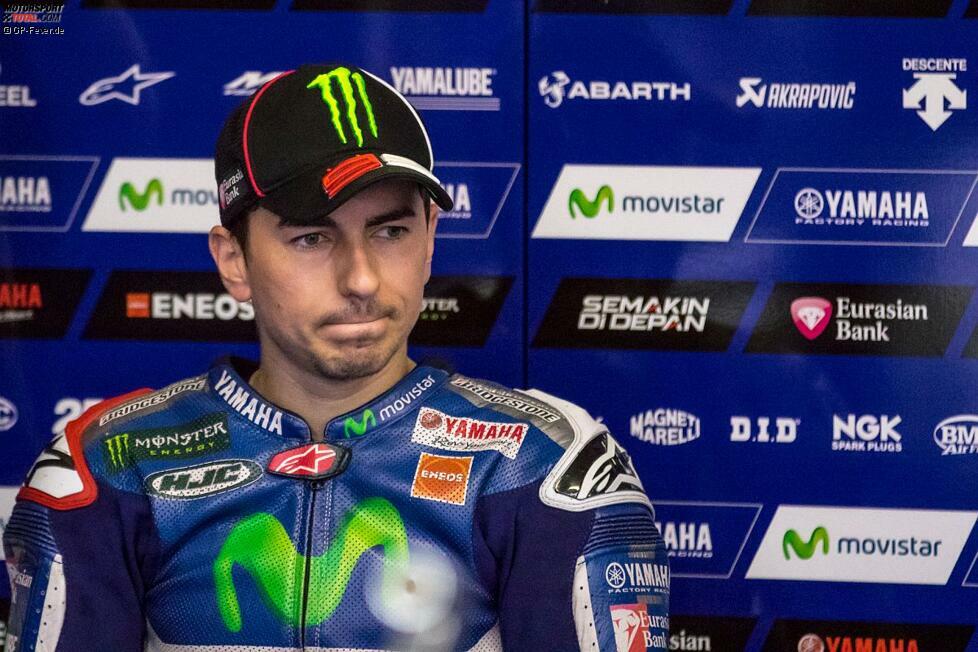 In Assen hat Lorenzo die Chance, erstmals in der Saison die WM-Führung zu übernehmen. Doch Rossi beweist mit einem Sieg in der Kathedrale des Motorsports, dass er Lorenzo den Titel in diesem Jahr nicht kampflos überlassen wird. Auch beim folgenden Rennen auf dem Sachsenring sieht der Italiener die Zielflagge vor seinem Teamkollegen. Lorenzo steht erneut vor einer Aufholjagd. Rückstand nach dem neunten Saisonrennen: 13 Punkte.