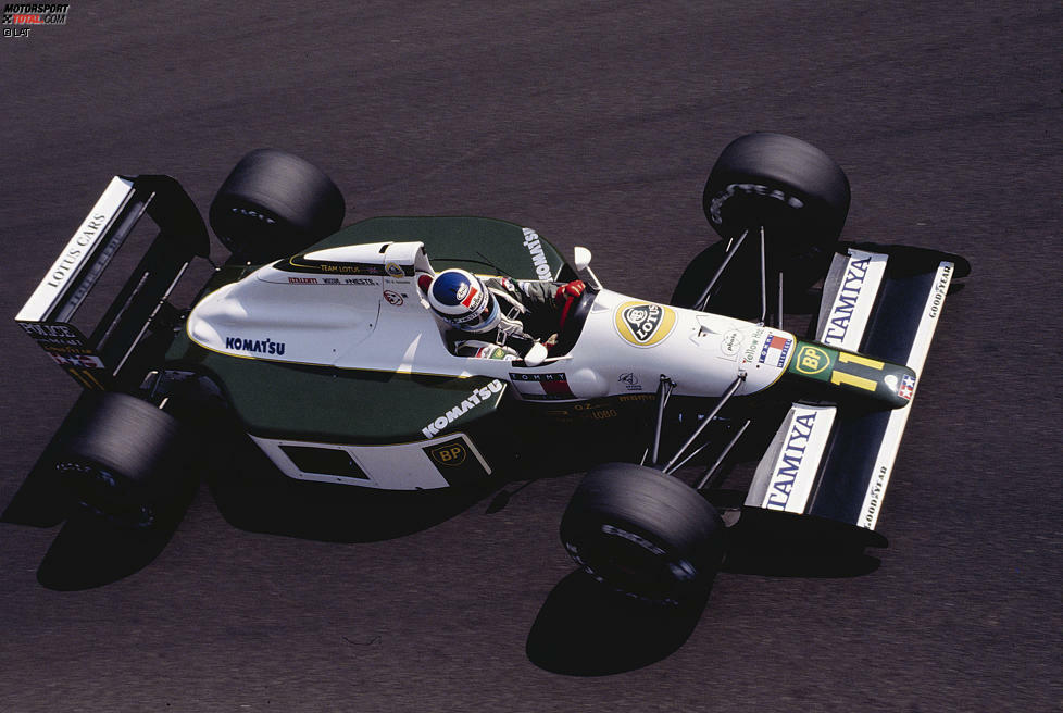 Im Jahr darauf gelingt Häkkinen mit Lotus das Formel-1-Debüt - vor Schumacher, der im gleichen Jahr in Spa einsteigt. Der Lotus ist allerdings nicht konkurrenzfähig, Häkkinen lässt aber mit Platz fünf in der Regenschlacht von Imola sein Talent aufblitzen. 1992 läuft es...