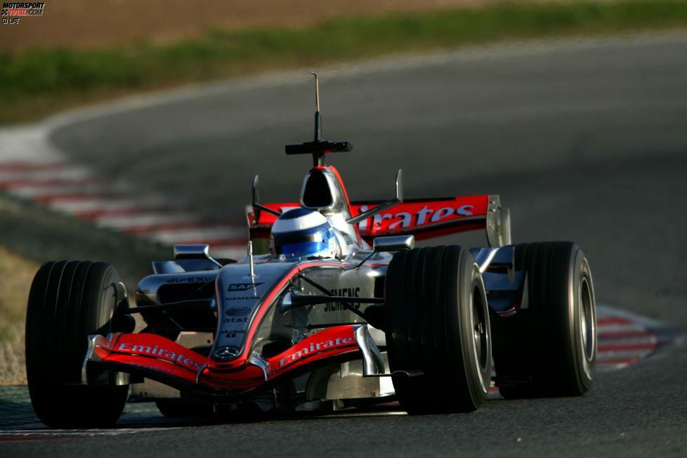 ...Formel 1 zurück: Er testet in Barcelona für McLaren, seine Zeiten sind aber alles andere als konkurrenzfähig, weshalb ein Comeback scheitert. 2007 gewinnt Häkkinen nach einer sieglosen Saison 2006...