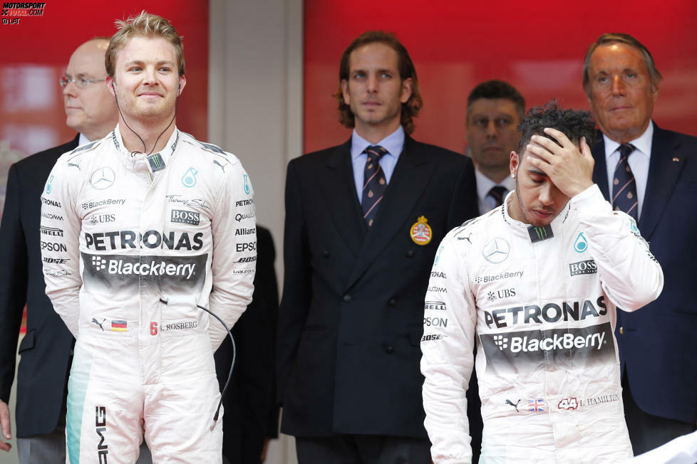 Jetzt gehört er zu den Größen von Monaco: Nico Rosberg gewinnt den Klassiker 2015 zum dritten Mal hintereinander und schafft damit einen lupenreinen Hattrick. Das ist davor nur Graham Hill, Alain Prost und Ayrton Senna gelungen. Pechvogel Lewis Hamilton muss indes weiter auf seinen zweiten Monaco-Sieg nach 2008 warten.