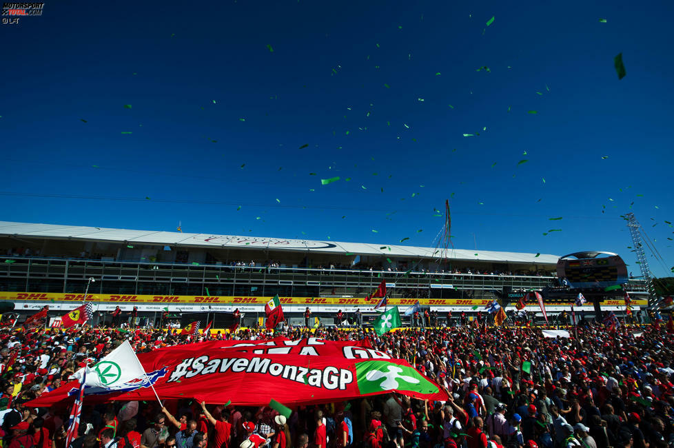 Wer es dann immer noch nicht begriffen hat, wem die Liebe gilt, der bekommt eine klare Botschaft auf einem Banner: Rettet Monza!