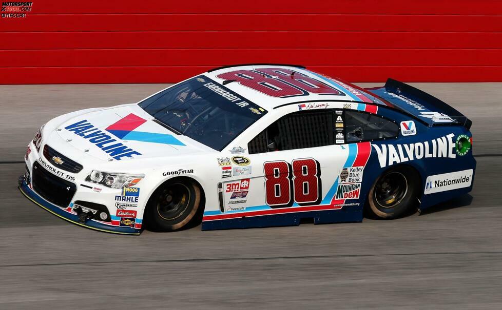 Dale Earnhardt Jr. (Hendrick-Chevrolet): Ähnlich wie STP mit Richard Petty, so hat auch die ebenfalls auf dem Mineralöl-Sektor angesiedelte Marke Valvoline mit ihren Designs Rennsport-Geschichte geschrieben. Diese Variante wurde in den NASCAR-Saisons 1981 und 1982 (mit der Startnummer 27) von Cale Yarborough zu fünf Siegen pilotiert.