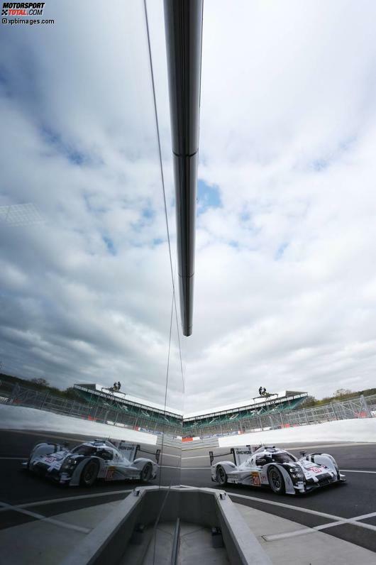 20. April 2014: Podestplatz beim Renndebüt: Bernhard/Hartley/Webber werden Dritte beim 6-Stunden-Rennen in Silverstone. Zwei Wochen später folgt die erste Pole-Position beim zweiten Einsatz: Jani/Lieb sind Schnellste im Qualifying von Spa-Francorchamps.