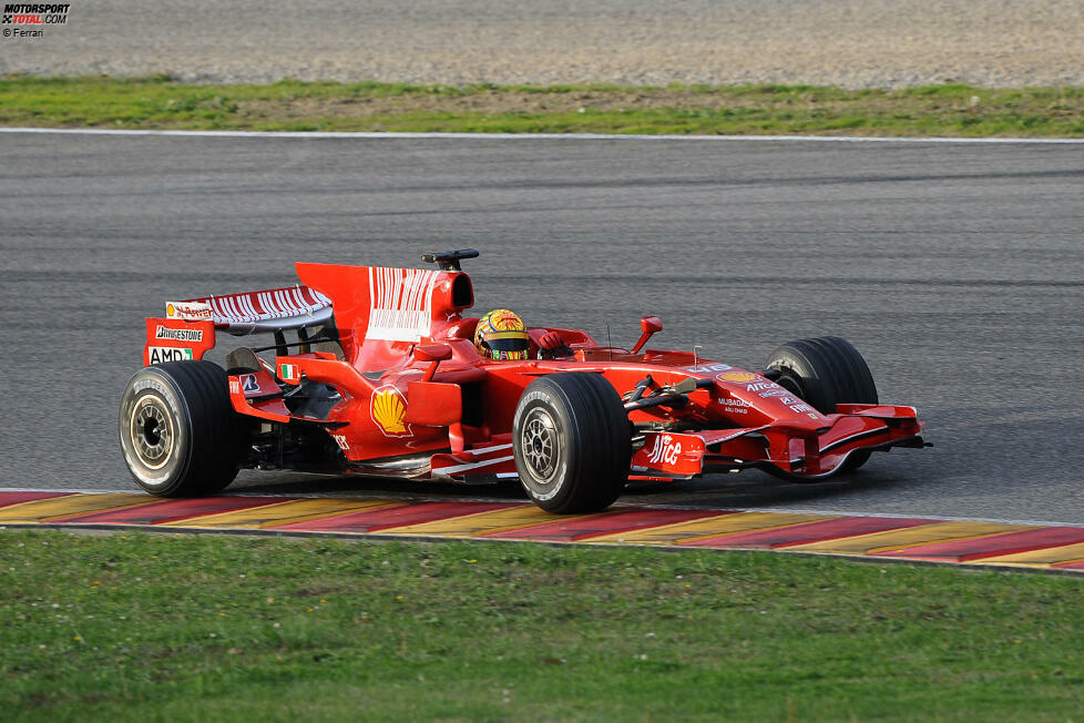 21. November 2008: Zwei Jahre nach Zanardi sitzt erneut dessen Landsmann Valentino Rossi im Formel-1-Cockpit. 