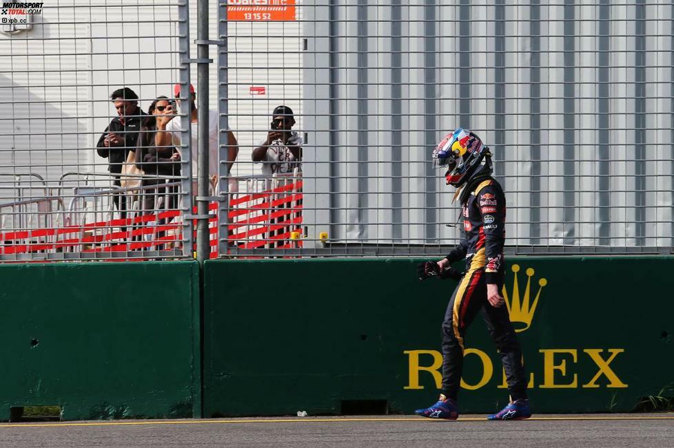 Aus für den jüngsten Formel-1-Piloten aller Zeiten in der 33. Runde: Max Verstappens Toro Rosso gibt den Geist auf, somit keine (sicher scheinenden) WM-Punkte beim Grand-Prix-Debüt. Aber der 17-Jährige trägt's mit Fassung: 