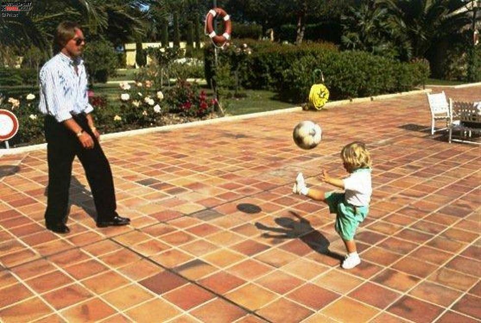 Ein Hobby, das ihm bis heute geblieben ist: König Fußball war für Nico immer schon die schönste Nebensache der Welt. Er ist bekennender Fan des FC Bayern München.