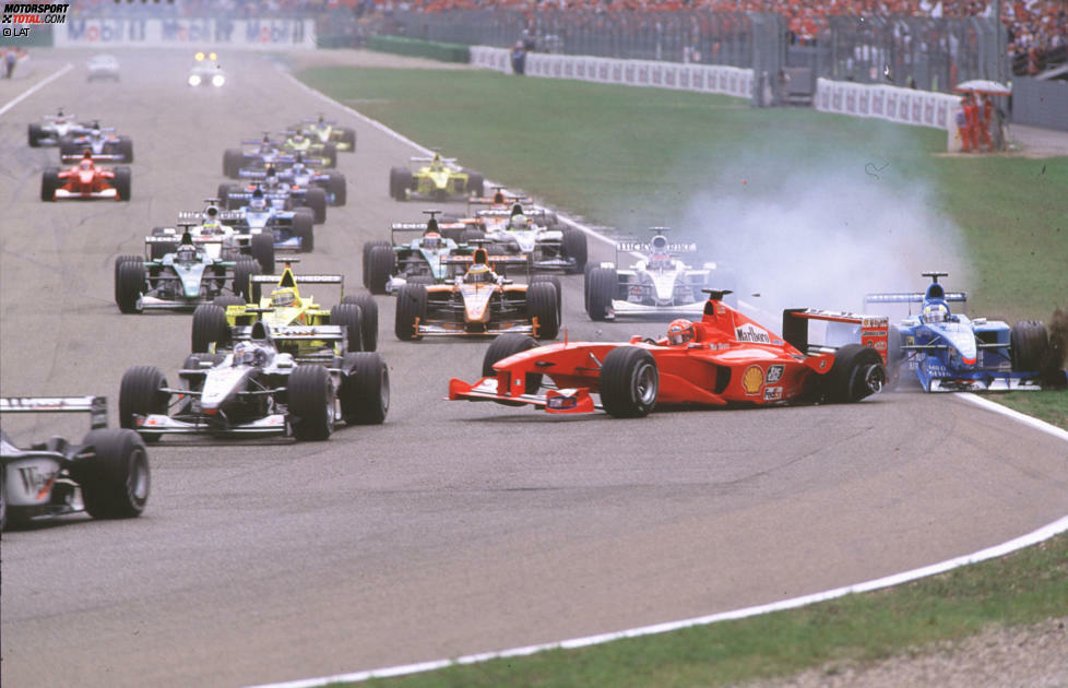Die ist einer Ausfallserie von Schumacher in den folgenden drei Rennen geschuldet: In Frankreich erleidet der Deutsche einen Motorschaden, in Österreich wird er beim Start von Ricardo Zonta abgeräumt und auf dem Hockenheimring wiederholt sich das Szenario mit Giancarlo Fisichella. Häkkinen sammelt im gleichen Zeitraum zwei zweite Plätze und einen Sieg. Das Glück scheint sich gewendet zu haben, der Finne liegt nur noch zwei Punkte hinter Schumacher.
