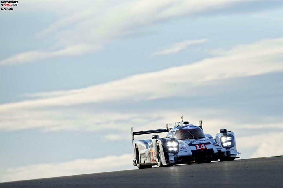 Audi und Nissan haben die Tourist Trophy jeweils zweimal gewonnen, Toyota einmal. Ferrari ist Rekordhalter mit sechs Siegen, Aston Martin hat deren fünf. Bisher noch ohne TT-Erfolg: Porsche.