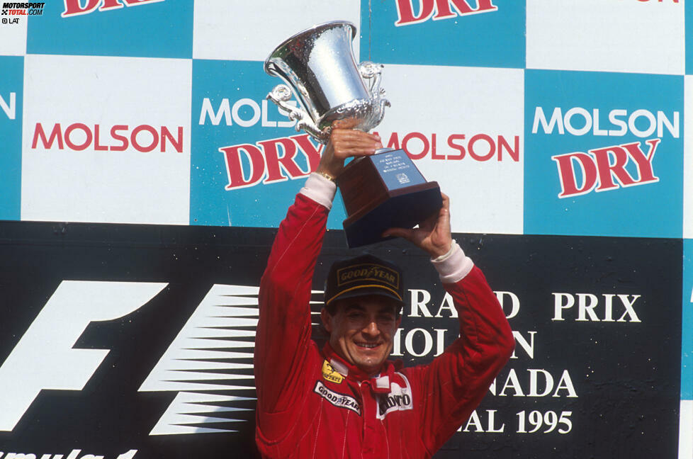 So dauert es bis zum Großen Preis von Kanada 1995, bevor Alesi erstmals auf die oberste Stufe des Podests darf. In seinem 91. Grand Prix (und an seinem 31. Geburtstag) feiert der Franzose seinen ersten und einzigen Sieg in der Königsklasse. Kurios: Dieses Mal profitiert Pechvogel Alesi von Problemen bei seinen Konkurrenten. Im gleichen Jahr fällt der Ferrari-Pilot noch zweimal in Führung liegend aus.