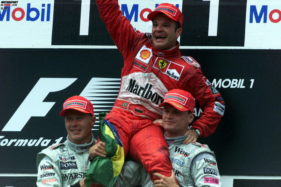 Dabei deutet beim Großen Preis von Deutschland 2000 eigentlich nichts darauf hin, dass Barrichello in seinem 123. Grand Prix endlich seinen ersten Sieg feiern darf. Der Ferrari-Pilot startet lediglich von Rang 18, gewinnt am Ende allerdings bei schwierigen Bedingungen, da er sich, im Gegensatz zu vielen anderen Piloten, gegen einen Wechsel auf Regenreifen entscheidet. Auf dem Podium weint der Brasilianer anschließend vor Freude. Bis zum Ende seiner Formel-1-Karriere 2011 folgen zehn weitere Siege und zwei Vizemeisterschaften.