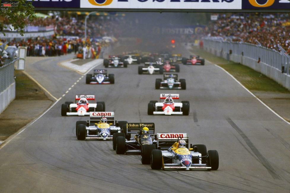 #1: Williams beim Grand Prix von Australien 1986: Nigel Mansell kommt mit sieben Punkten Vorsprung auf seine beiden Titelrivalen - Williams-Teamkollege Nelson Piquet und McLaren-Pilot Alain Prost - zum Saisonfinale in Adelaide. Der Brite startet von der Pole-Position. 19 Runden vor Schluss führt Keke Rosberg (McLaren), als ihm ein Hinterreifen platzt. Die drei Titelanwärter Piquet, Prost und Mansell liegen auf den ersten drei Positionen. Mansell würde Platz drei ...