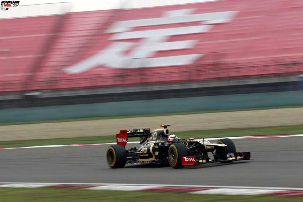 #10: Lotus beim Grand Prix von China 2012: Kimi Räikkönen stellt seinen Lotus im Qualifying in Schanghai auf Startplatz fünf. Im Rennen kommt der Finne zunächst gut zurecht, arbeitet sich nach Boxenstopps in den Runden zehn und 30 bis zum 49. von 56 Umläufen auf Rang zwei nach vorn. Doch 26 Runden ...