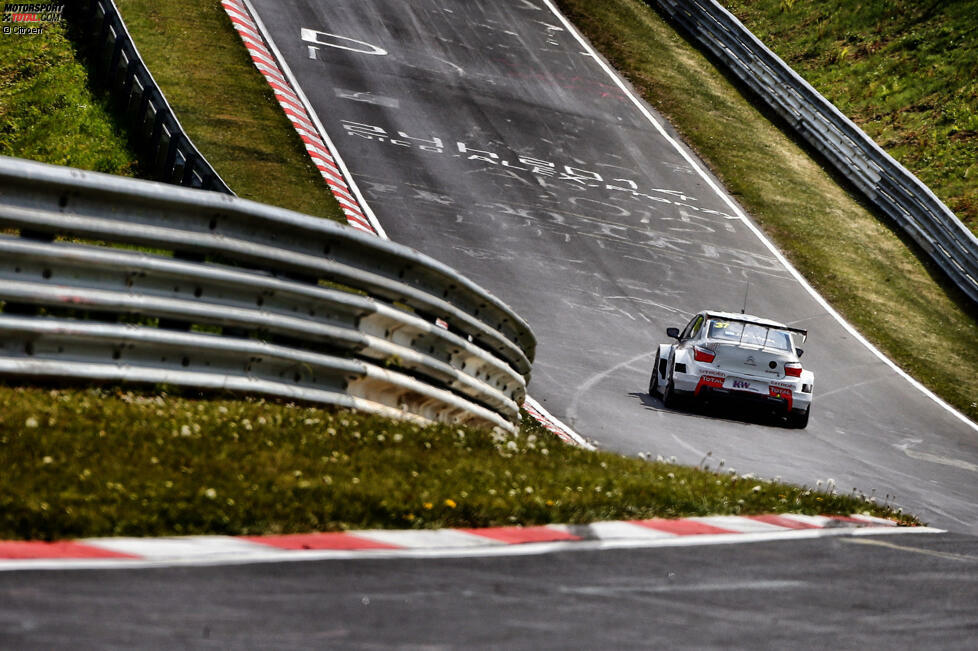 Nürburgring-Nordschleife: Nach 22 Jahren mit einer Automobil-Weltmeisterschaft auf die Nordschleife zurückzukehren, war eine mutige Entscheidung, für die die WTCC-Macher belohnt wurden. Spektakuläre Bilder, begeisterte Fahrer und der Mythos 