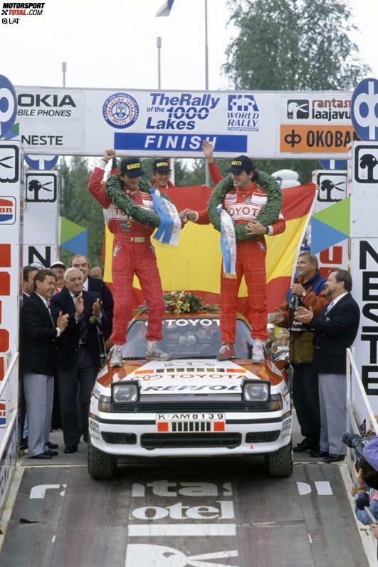 Der Durchbruch gelingt dem von Köln-Marsdorf aus operierenden Team im Jahr 1990. Carlos Sainz wird Rallye-Weltmeister!