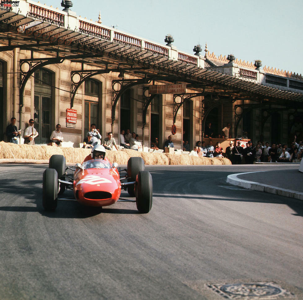 1964: Der Ferrari Dino 156 von Lorenzo Bandini, in der zweiten Ära der erste Ferrari mit zwölf Zylindern.