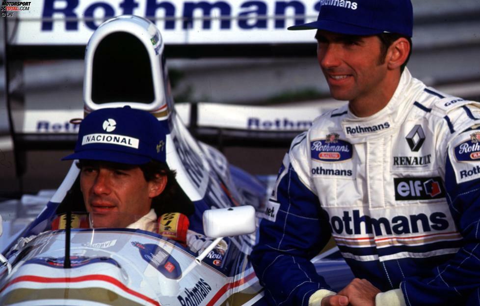 1994: Bei der offiziellen Präsentation des Williams-Teams posieren der dreimalige Formel-1-Weltmeister Ayrton Senna und sein Stallgefährte Damon Hill mit dem FW16.