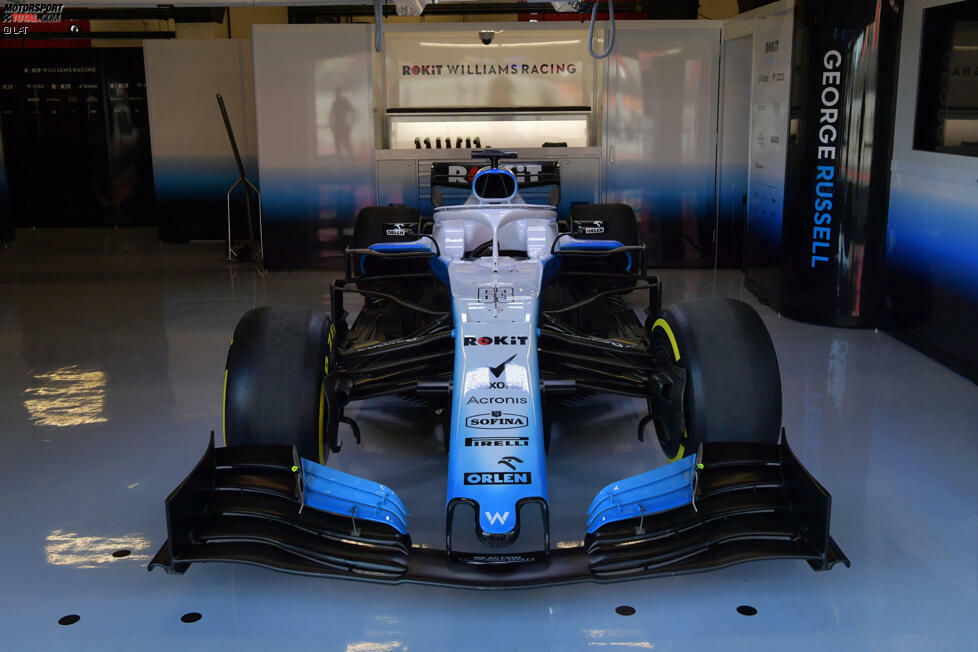 2019 ist Williams das letzte Team, das seinen neuen Renner vorstellt. Pikant: Der Wagen wurde nicht rechtzeitig für die ersten Testfahrten fertig. Williams startet mit Verspätung in die Saison 2019, der FW42 beschert George Russell und Robert Kubica eine schwierige Saison.