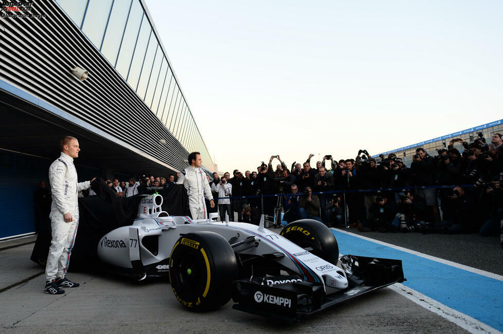 2015: Nachdem zuvor schon Computer-Bilder veröffentlicht wurden, stellt Williams den FW37 beim Testauftakt in Jerez offiziell vor. Neben Felipe Massa und Valtteri Bottas posieren auch die Testfahrer Susie Wolff und Alex Lynn für die Fotografen.