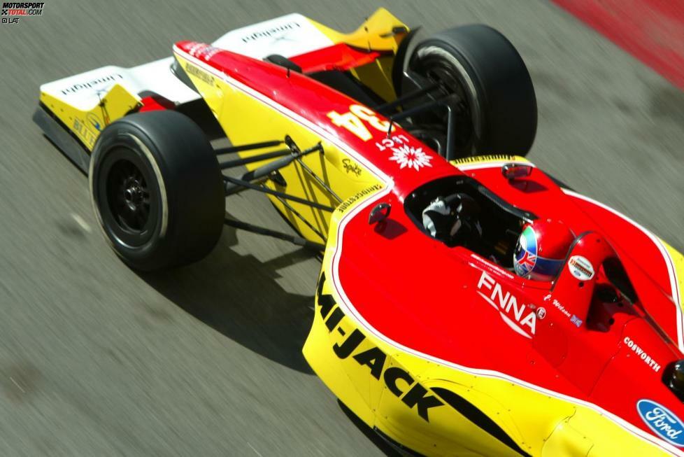 Nach nur einem Jahr im Grand-Prix-Sport wechselt Wilson zur Saison 2004 in die ChampCar-Serie. Beim Debüt in Long Beach wird er im Lola-Ford des Conquest-Teams von Eric Bachelart auf Anhieb starker Sechster.