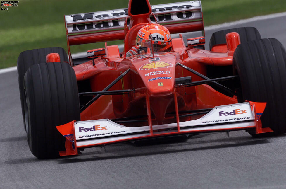 Designwechsel im Jahr 2000: Der Frontflügel des F1-2000 wechselt von schwarz auf weiß. Er bleibt auch in den Folgejahren weiß, Ferrari und Michael Schumacher dominieren die Formel 1 fast nach Belieben.