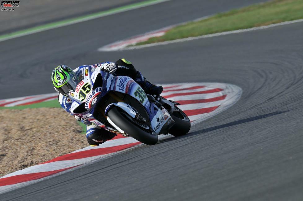 Crutchlow beginnt seine Karriere in der Britischen Superbike-Szene und feiert anschließend im Jahr 2009 mit dem Gewinn der Supersport-WM seinen ersten großen Erfolg. 2010 fährt er für Yamaha eine Saison in der Superbike-WM. Höhepunkt ist der Doppelsieg bei seinem Heimrennen in Silverstone.