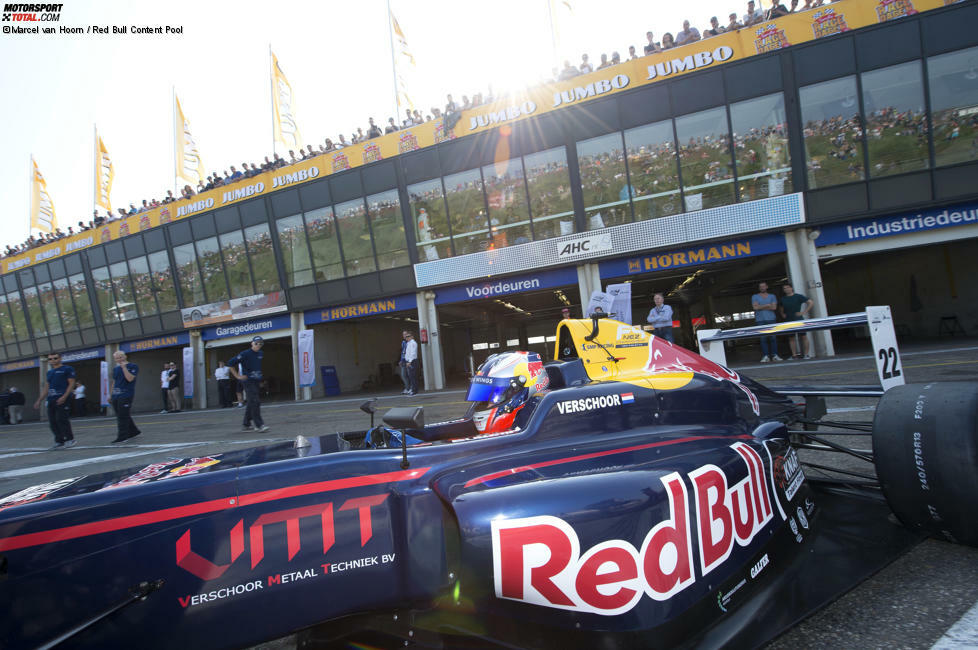 Ein Nachfolger steht schon bereit: Der 15-jährige Richard Verschoor ist gerade erst zum Red-Bull-Junior ernannt worden und darf in seiner Heimat ebenfalls schon mal in einen Formel-1-Boliden steigen.
