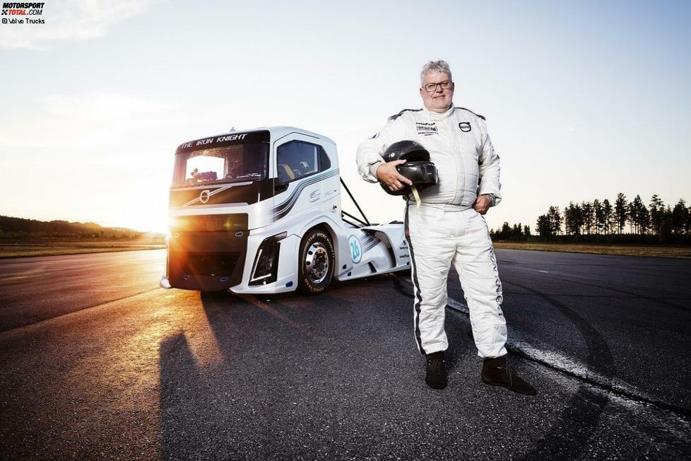 Er hatte zuvor bereits fünf neue Geschwindigkeitsrekorde aufgestellt und war 1994 Truck-Racing-Europameister.