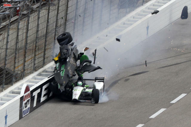 Schrecksekunde beim IndyCar-Rennen in Fort Worth: Josef Newgarden kollidiert wild mit Conor Daly.