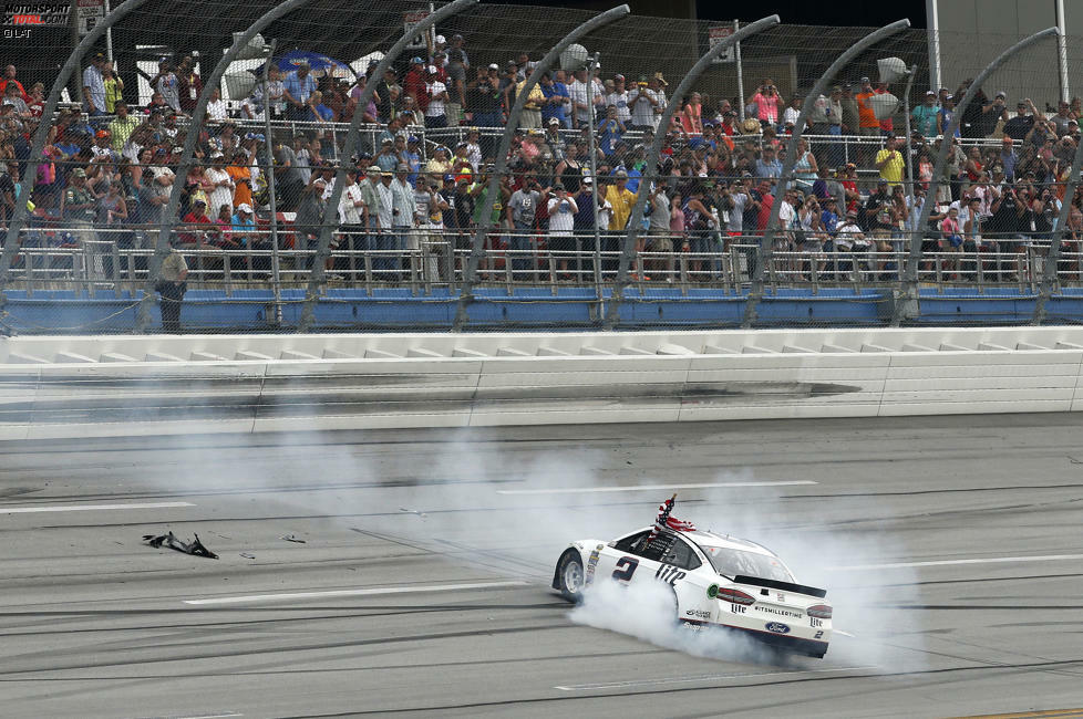 Von all dem unbehelligt bleibt Rennsieger Brad Keselowski.