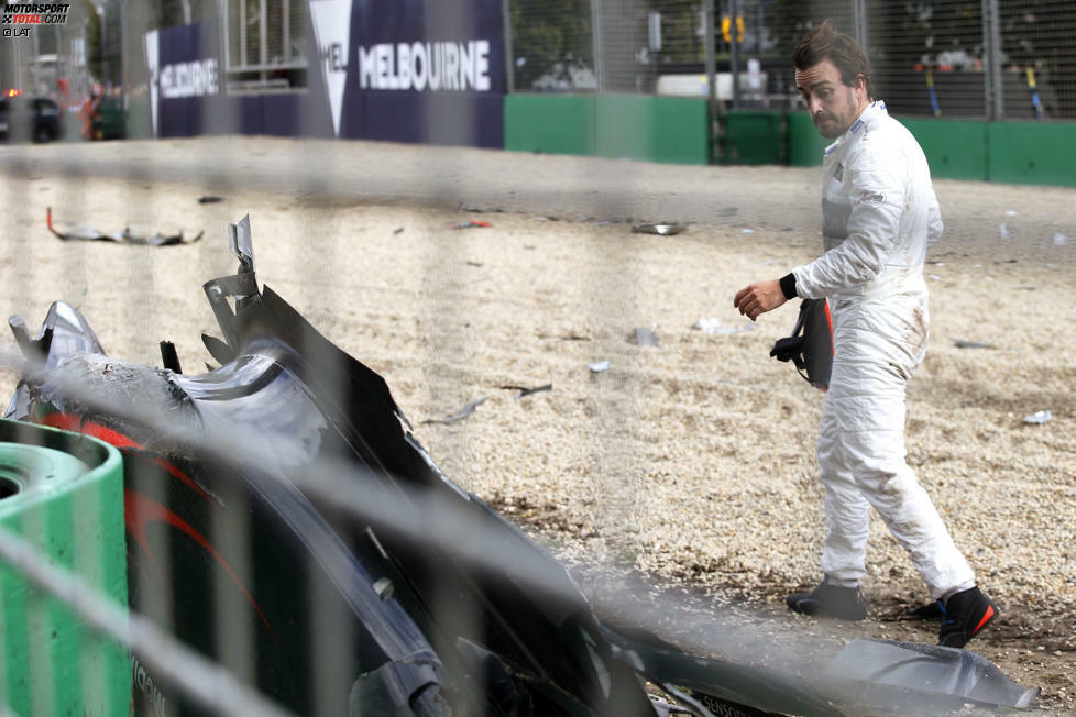Kaum eine Verbindung zwischen einem Formel-1-Fahrer und einem Team ist so wechselvoll wie die des Fernando Alonso zu McLaren - spöttisch ausgedrückt eine Daily Soap. Die guten und die schlechten Zeiten in Woking warteten nicht nur mit Spionage, einer angeblichen Erpressung und vermeintlicher Amnesie auf: die Höhen und Tiefen.