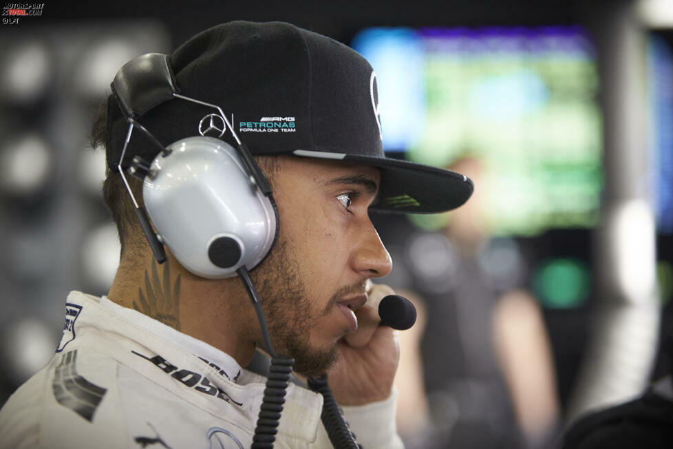 Nicht das Wochenende des Lewis Hamilton: Wegen Getriebewechsel ohnehin schon mit fünf Startpositionen Handicap nach China gekommen, gibt im Qualifying auch noch seine MGU-H (Energierückgewinnung) den Geist auf. Letzter Startplatz.