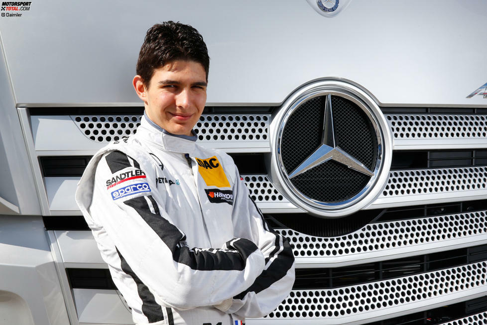 24 - Insgesamt 24 Piloten gehen an den Start. Davon sind 23 Gesichter bereits bekannt, lediglich ein Rookie ist in diesem Jahr mit dabei: Bei Mercedes ersetzt Esteban Ocon den in die Formel 1 gewechselten Wehrlein. Die anderen Piloten bleiben ihren Arbeitgebern treu, Verschiebungen gibt es lediglich zwischen den einzelnen Teams.