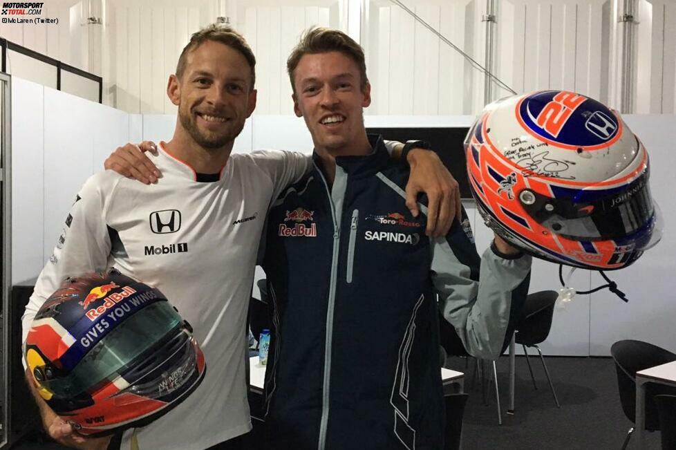 Der Helmtausch wird in der Formel 1 immer mehr das, was der Trikottausch im Fußball ist. In Mexiko wechseln die Helme von Jenson Button und Daniil Kwjat den Besitzer, ...