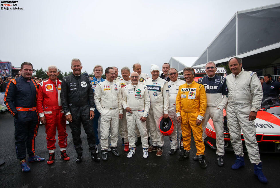 Legenden wie Niki Lauda und Gerhard Berger dürfen in Österreich auch 2016 im Rahmenprogramm ausrücken. Die Rennoveralls zwicken zwar beim einen oder anderen schon etwas, ...