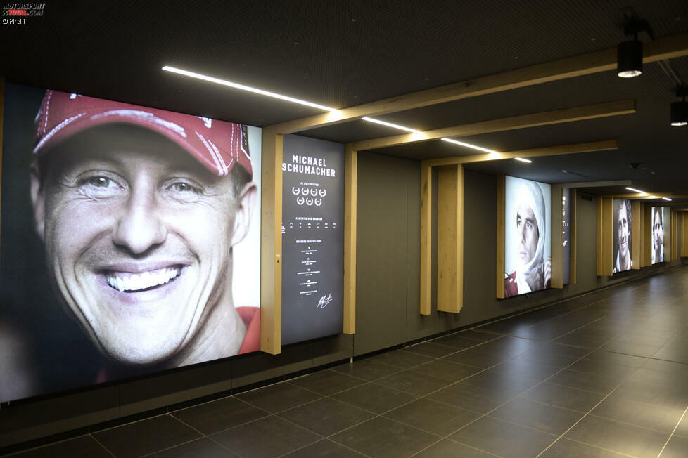 Für die Journalisten geht's am Red-Bull-Ring unterirdisch vom Media-Center in den Paddock. Da, wo einem 2015 noch Pappfiguren aller aktuellen Fahrer entgegenlächelten, gibt's jetzt einen 