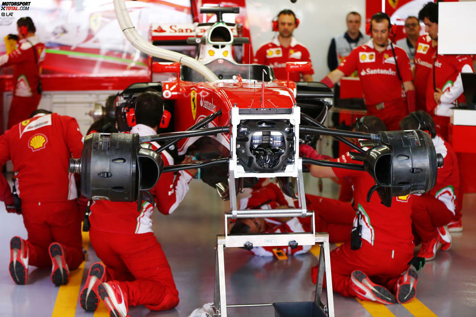 Für den schnellen Stadtkurs in Baku überarbeiteten die Formel-1-Teams die Aerodynamik für weniger Anpressdruck. Auch unter der Haube gibt es Veränderungen, was die starke Performance von Force India erklärt. Auf den nächsten Seiten blicken wir auf die technischen Details.