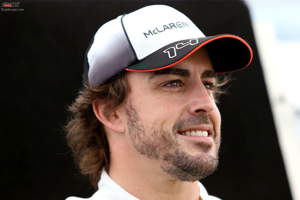Gute Miene zum bösen Spiel: Wie viel Demütigung kann Fernando Alonso (McLaren, #14) noch ertragen?